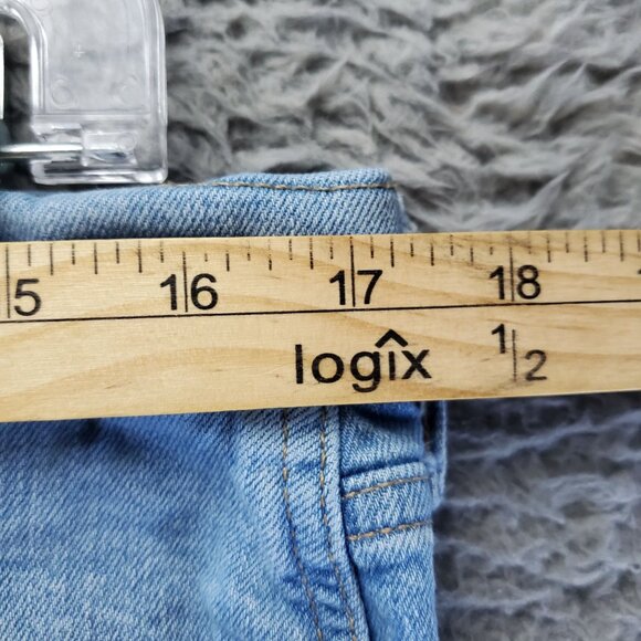 Old Navy Shorts Womens Size 12 Light Blue Mid-Rise Boyfriend Distressed Jorts - Picture 5 of 12